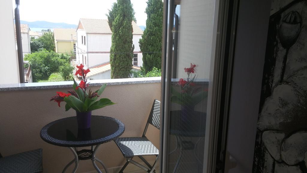 Apartments Roncevic Zadar Habitación foto