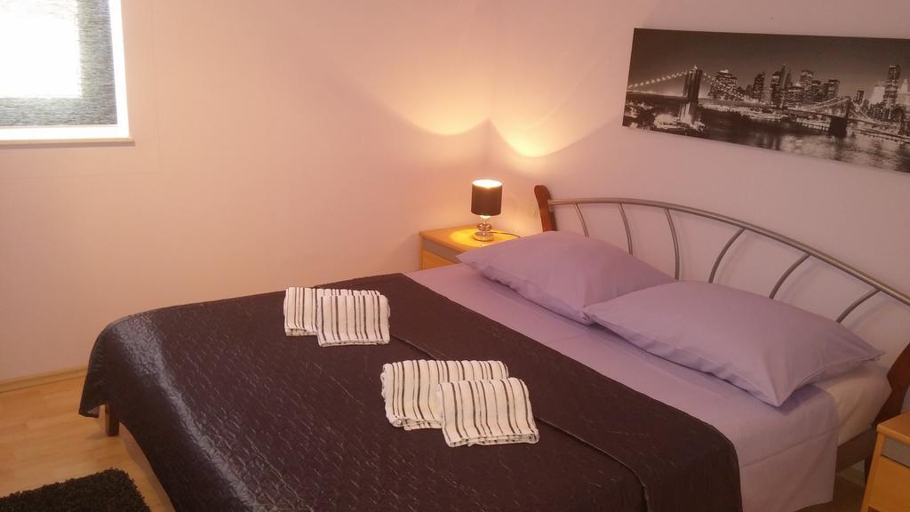 Apartments Roncevic Zadar Habitación foto