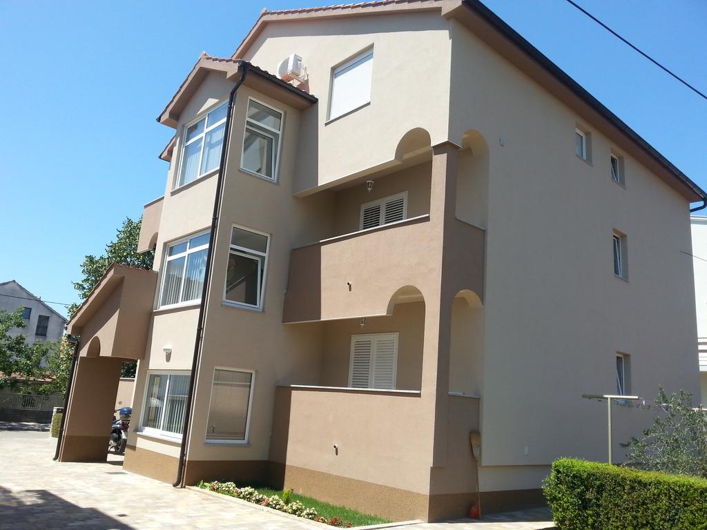 Apartments Roncevic Zadar Habitación foto